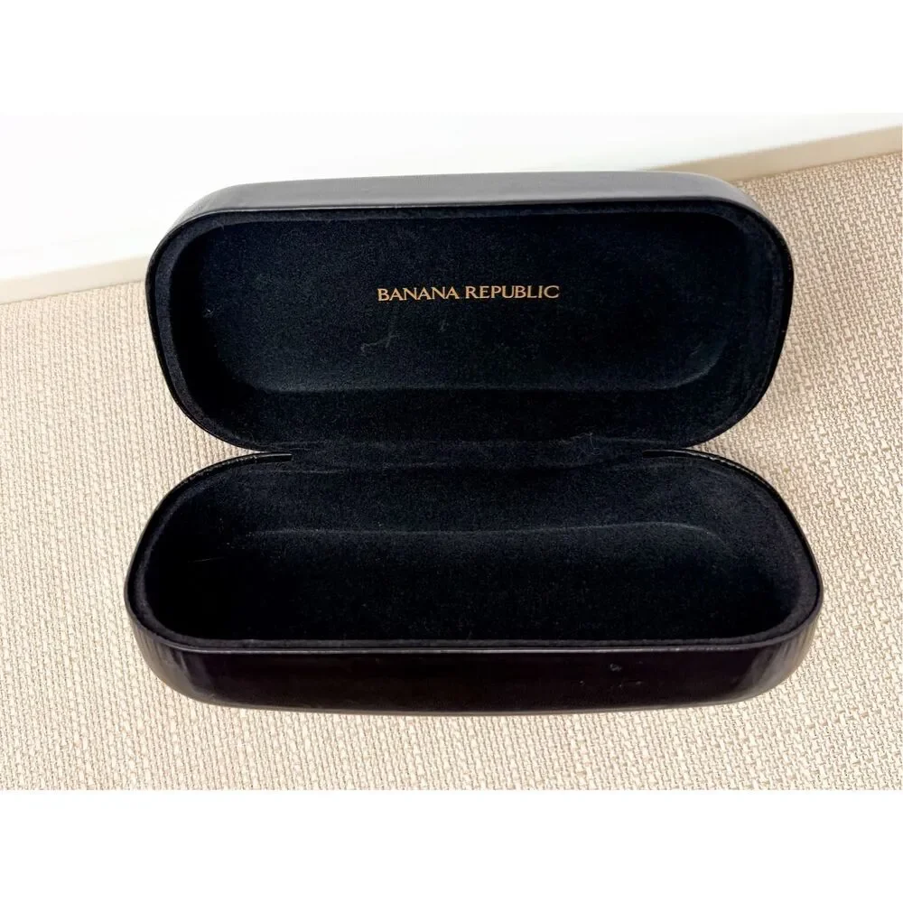 Banana Republic Hard Clamshell Felt Lined Travel Eyeglass Sunglass Case Black
